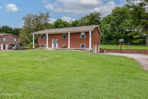 918 Williams St, Maryville, TN 37803