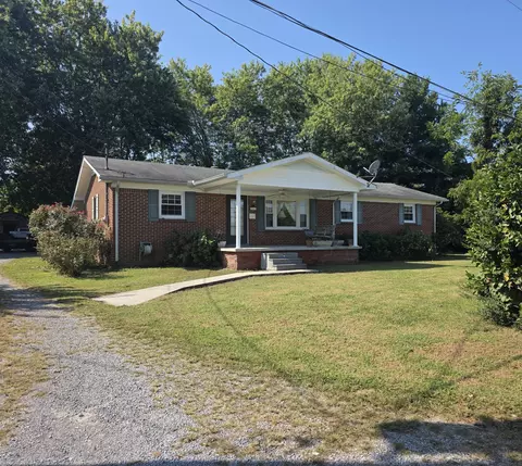 561 Frazier St, Smithville, TN 37166
