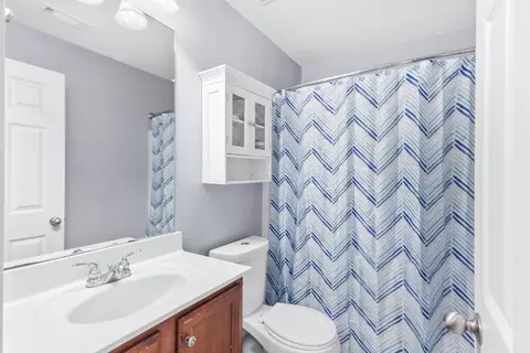Bath - 324 Foundry Cir, Murfreesboro, TN 37128 photo 6 of 6