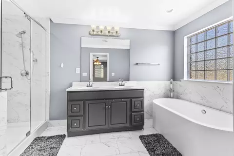 Bath - 324 Foundry Cir, Murfreesboro, TN 37128 photo 3 of 6