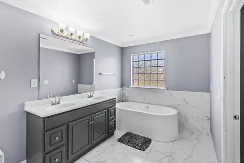 Bath - 324 Foundry Cir, Murfreesboro, TN 37128 photo 4 of 6