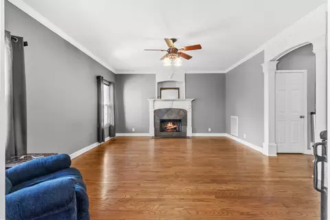 Living - 324 Foundry Cir, Murfreesboro, TN 37128 photo 5 of 7