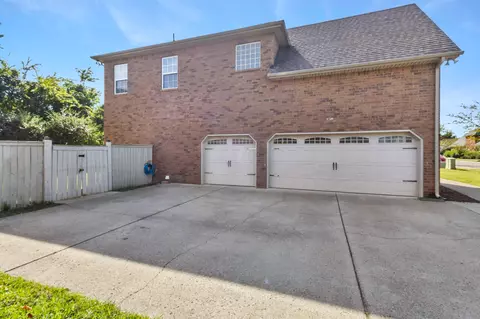 Exterior - 324 Foundry Cir, Murfreesboro, TN 37128 photo 5 of 8