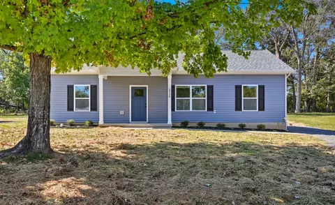 2738 Ann Dr, Clarksville, TN 37040