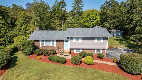 5907 Northwoods Dr, Hixson, TN 37343