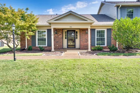 932 Todd Preis Dr, Nashville, TN 37221