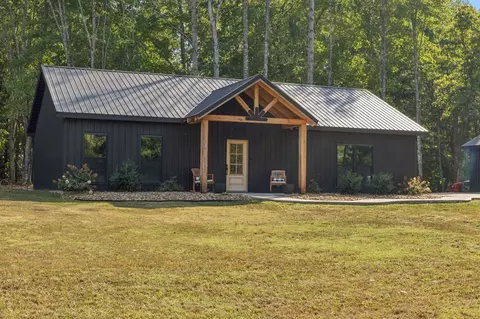2070 Kizer Ridge Rd, Erin, TN 37061