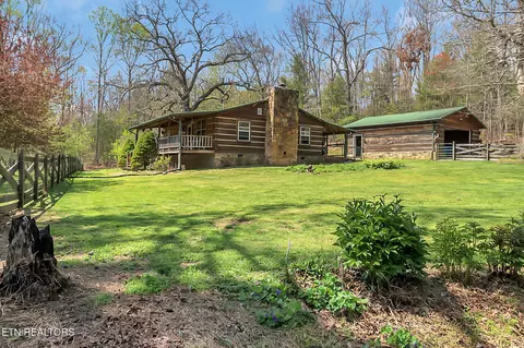 128 Williams Ln, Crab Orchard, TN 37723