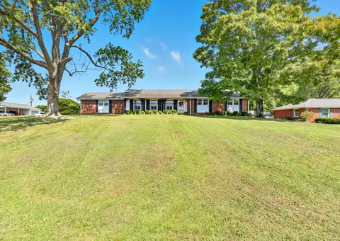 2113 Layton Rd, Clarksville, TN 37043
