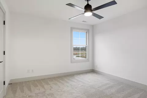 Bedroom - 5512 Sinclair St, Murfreesboro, TN 37127 photo 7 of 10