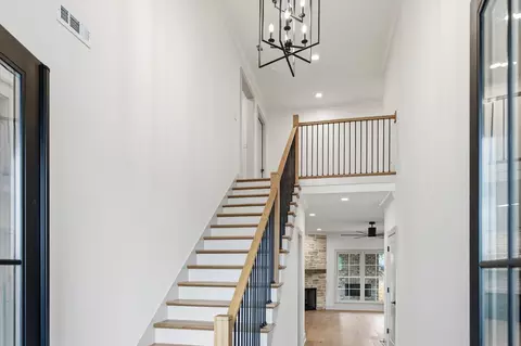 Entry Way - 5512 Sinclair St, Murfreesboro, TN 37127 photo 3 of 10
