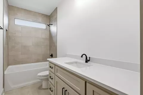 Bath - 5512 Sinclair St, Murfreesboro, TN 37127 photo 1 of 9