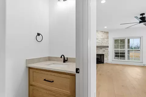 Entry Way - 5512 Sinclair St, Murfreesboro, TN 37127 photo 7 of 10