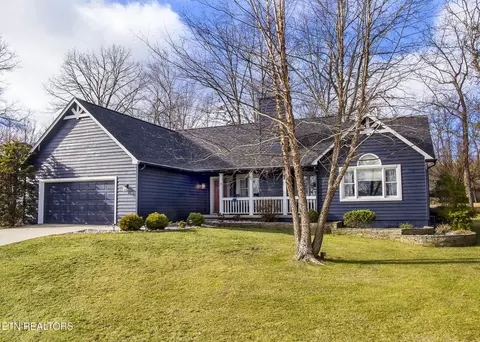 10 Dockside Dr, Crossville, TN 38558
