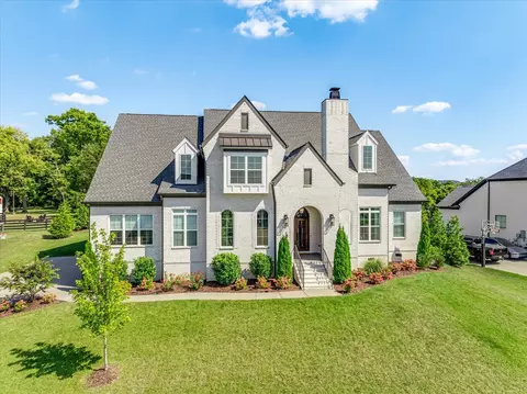 1742 Barrow Ln, Brentwood, TN 37027