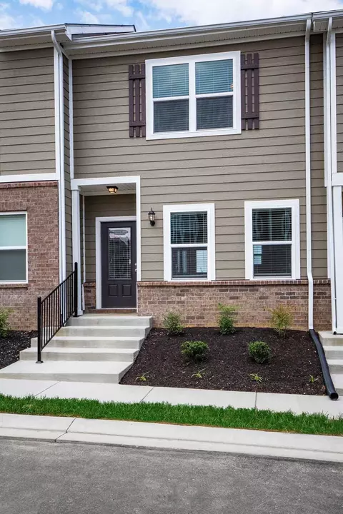 333 David Bolin Dr, La Vergne, TN 37086