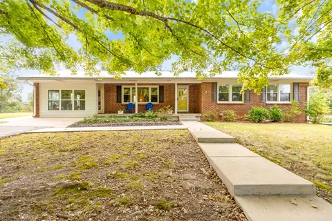 1380 Cowan Rd, Dickson, TN 37055