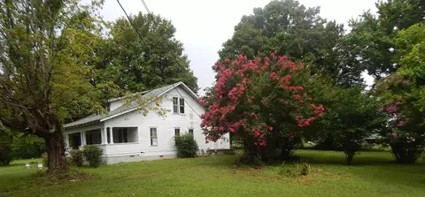 3217 Church St, Burns, TN 37029