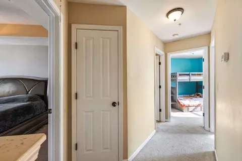 Entry Way - 2052 Hemlock Dr, Spring Hill, TN 37174 photo 2 of 2