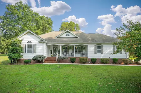 89 Oakwood Trl, Mcminnville, TN 37110
