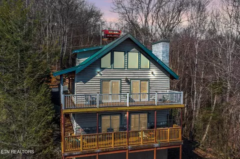940 Stans Rd, Gatlinburg, TN 37738
