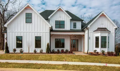 2 Elissa Pl, Hendersonville, TN 37075