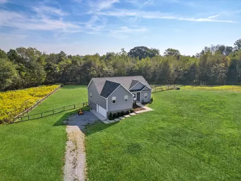 258 Woodruff Rd, Adams, TN 37010