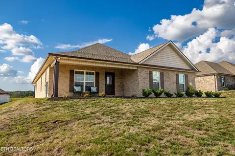 1707 Millstone Dr, Maryville, TN 37803