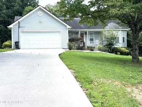 400 Oakhill Dr, Sweetwater, TN 37874