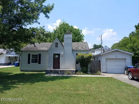 955 Poplar St, Alcoa, TN 37701
