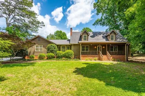 2101 Elmar Dr, Chattanooga, TN 37421