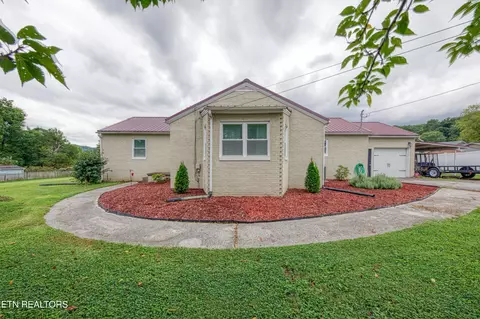 710 Lantana Ln, Clinton, TN 37716