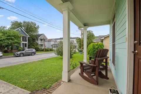 Exterior - 509 E 16th St, Chattanooga, TN 37408 photo 4 of 8