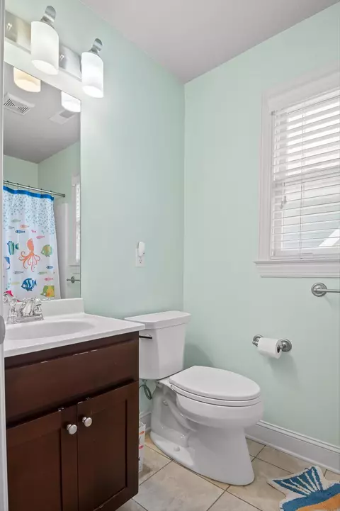 Bath - 509 E 16th St, Chattanooga, TN 37408 photo 4 of 5