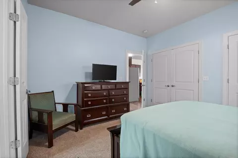 Bedroom - 509 E 16th St, Chattanooga, TN 37408 photo 2 of 6