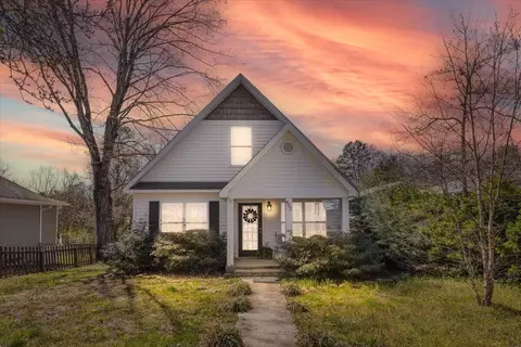 802 Gordon St, Chickamauga, GA 30707