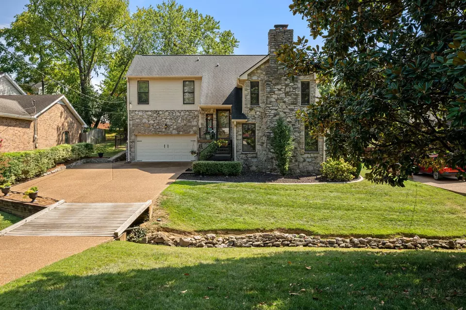 Exterior - 154 Spring Valley Rd # B, Nashville, TN 37214 photo 2 of 9