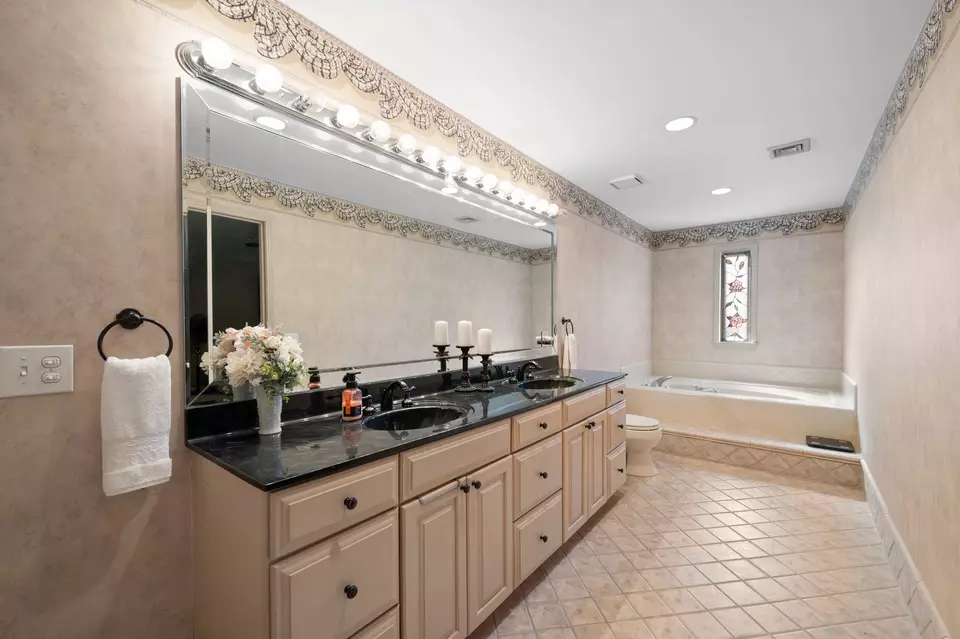 Bath - 154 Spring Valley Rd # B, Nashville, TN 37214 photo 3 of 4