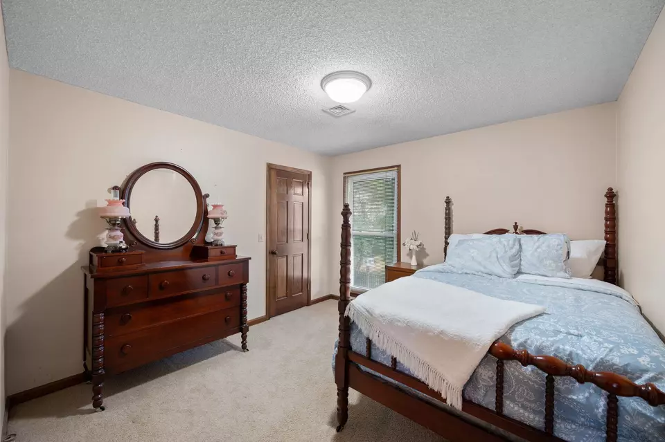 Bedroom - 154 Spring Valley Rd # B, Nashville, TN 37214 photo 2 of 3