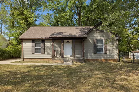 148 Cunningham Pl, Clarksville, TN 37042
