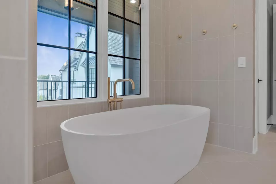 Bath - 6328 Callie Ln, Brentwood, TN 37027 photo 9 of 18