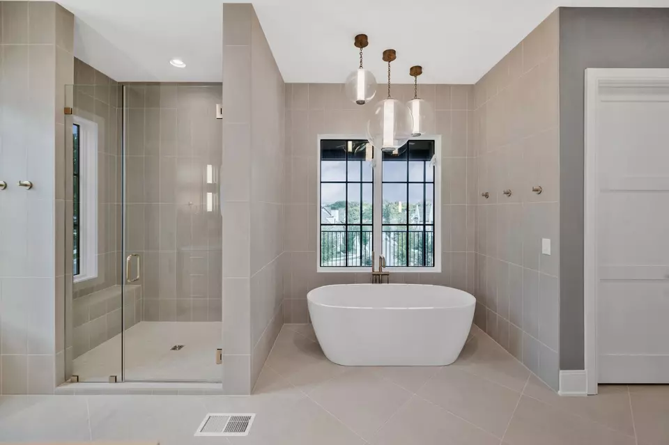 Bath - 6328 Callie Ln, Brentwood, TN 37027 photo 6 of 18