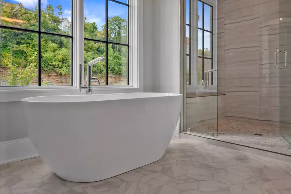 Bath - 6328 Callie Ln, Brentwood, TN 37027 photo 16 of 18