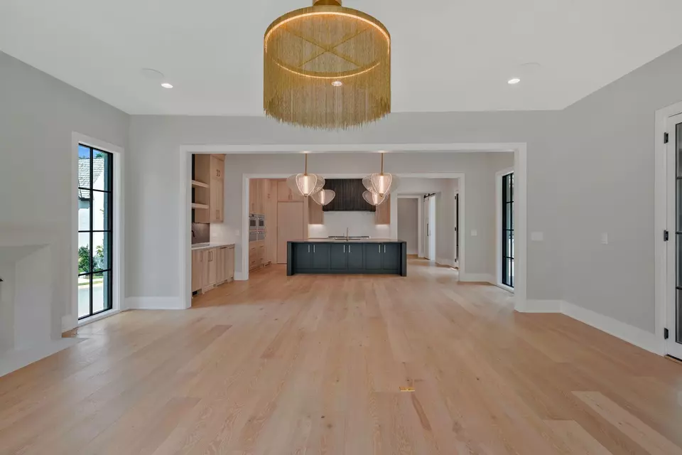 Living - 6328 Callie Ln, Brentwood, TN 37027 photo 4 of 4