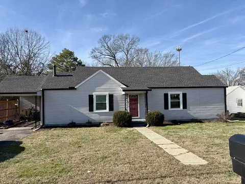 204 S Hillcrest Dr, Shelbyville, TN 37160