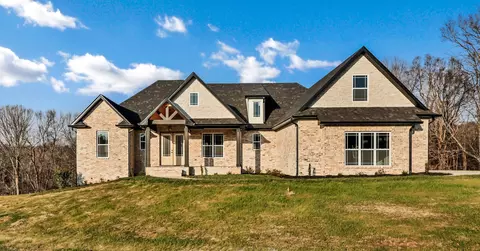 1551 Buck Ridge Ct, Cunningham, TN 37052