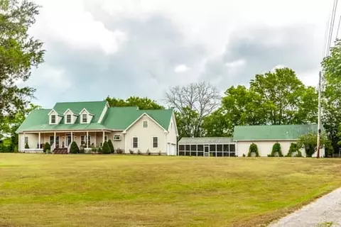 650 Neals Ln, Gallatin, TN 37066