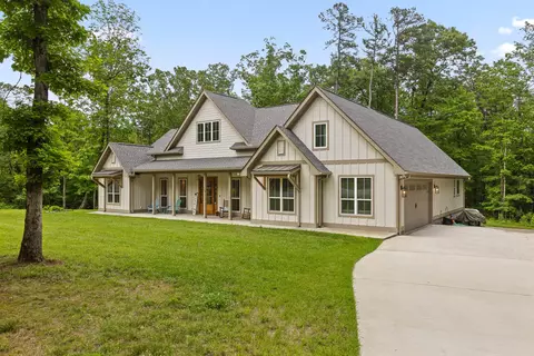 108 Wade Rd E, Signal Mountain, TN 37377