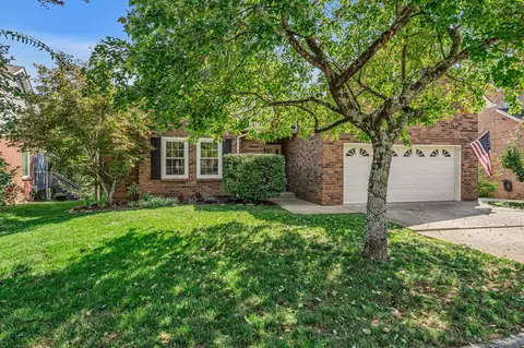 6933 Somerset Farms Cir, Nashville, TN 37221