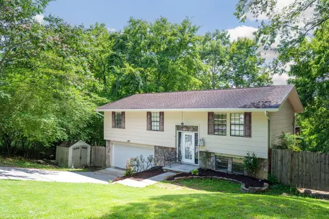 7111 Cane Hollow Rd, Hixson, TN 37343